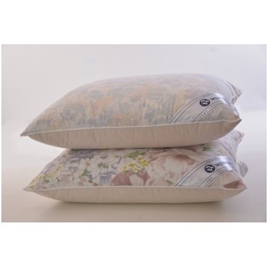 Žąsų pūkų ir plunksnų pagalvė (15%-pūkų, 85%-plunksnų), 68x68 cm