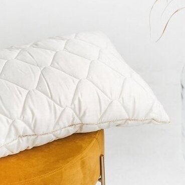 Satino pagalvė su 100% natūralios merino vilnos užpildu, 50x60 cm