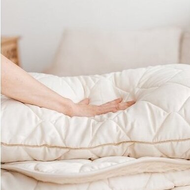 Satino pagalvė su 100% natūralios merino vilnos užpildu, 50x70 cm 3