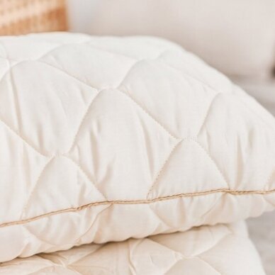Satino pagalvė su 100% natūralios merino vilnos užpildu, 50x70 cm 2