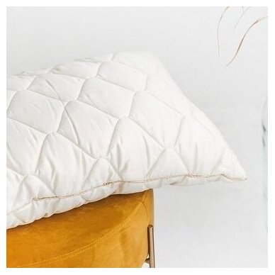 Satino pagalvė su 100% natūralios merino vilnos užpildu, 50x60 cm