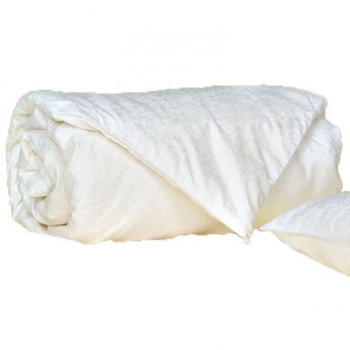 Universali antklodė su natūralaus Mulberry šilko užpildu, 200x200 cm (1 kg)