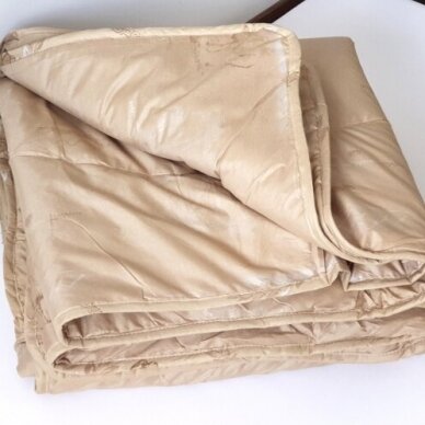 Žieminė antklodė su kupranugario vilnos užpildu (450 g/m2), 200x220 cm 1
